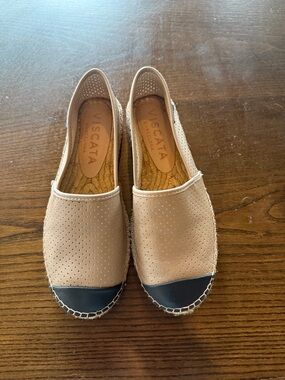 Viscata Barcelona Women's Beige Espadrille with Black Toe Cap